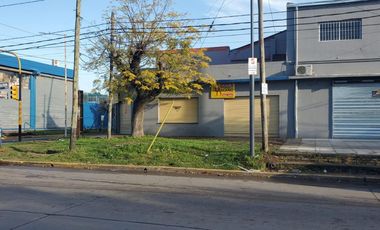 Locales en excelente ubicación  Av. (29) Eva Peron y C. 113