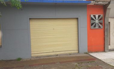 Locales en excelente ubicación  Av. (29) Eva Peron y C. 113