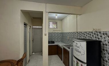 STRATEGIS DIKAWASAN JAKAL KM 7!! RUMAH SIAP HUNI FULL FURNISH!!