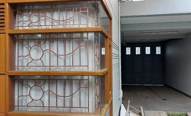 Jual Rumah Baru Plus Ruang Usaha