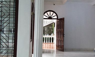 RUMAH 3 LANTAI DI JOGYA