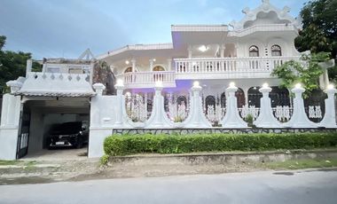 RUMAH 3 LANTAI DI JOGYA