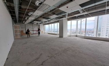 Sewa Kantor 212 m2 Posisi Hook di AKR Tower Kb. Jeruk Jakbar, Hrg Nego