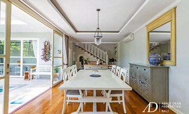 FREEHOLD VILLAS IN PRIME LOCATION BEACHSIDE OF CANGGU