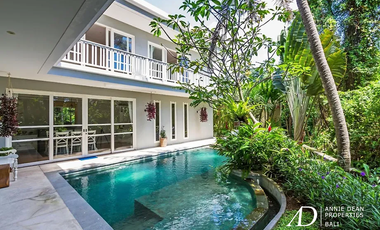 FREEHOLD VILLAS IN PRIME LOCATION BEACHSIDE OF CANGGU