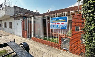 CASA LOTE PROPIO 3 AMBIENTES CON JARDIN Y GARAJE