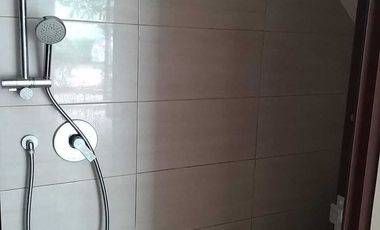 Disewakan Murah Rumah  Green Village 6x10,5m2 Cipondoh, Tangerang