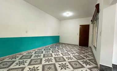 Departamento de 1 ambiente en planta baja