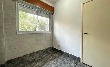 Departamento de 1 ambiente en planta baja