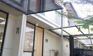 SIAP HUNI DIJUAL CEPAT RUMAH DI WATERFRONT