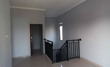 Rumah Baru Deket graha raya siap huni