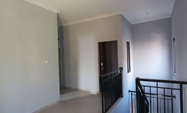 Rumah Baru Deket graha raya siap huni