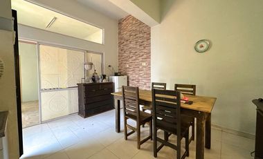 Casa de 4 ambientes + Departamento de 2 ambientes + Local