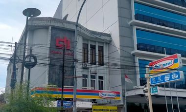 Gedung Dipajaya jln.Lanto Dg Pasewang Lengkap franchise Indomaret