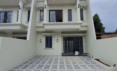 Rumah 2 lantai mewah siap huni Murah lokasi dekat LRT harjamukti tol