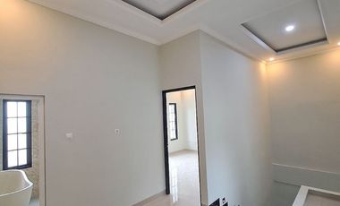 Rumah 2 lantai mewah siap huni Murah lokasi dekat LRT harjamukti tol