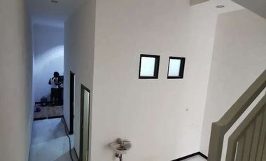 jual/sewa Rmh baru 2LT mewah,di karang asem hrg 1.m an
