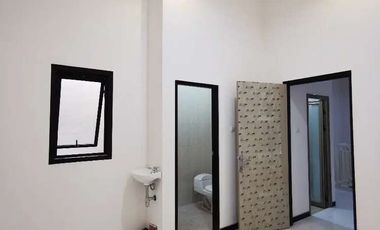jual/sewa Rmh baru 2LT mewah,di karang asem hrg 1.m an