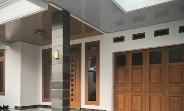 Rumah Solo dekat manahan sumber banjarsari pakel