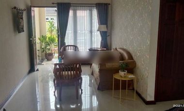 RUMAH ASRI DENGAN LUAS TANAH BESAR LOKASI TENGAH KOTA