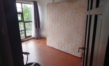 RUMAH FULLFURNISH TENGAH KOTA BERNUANSA MINIMALIS ELEGAN