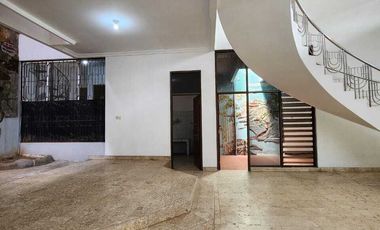 SEWA RUMAH MARGOREJO INDAH LOKASI STRATEGIS