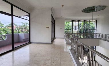 SEWA RUMAH MARGOREJO INDAH LOKASI STRATEGIS