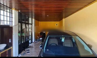 RUMAH BESAR FULLFURNISH DAERAH TENGAH KOTA BERNUANSA MINIMALIS ELEGAN