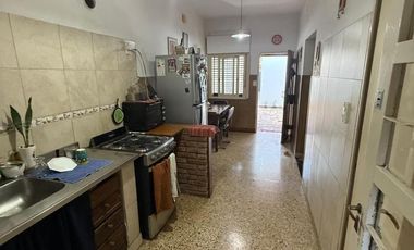 Venta -San Lorenzo 2043 - Casa 4 amb  -Villa Ballester