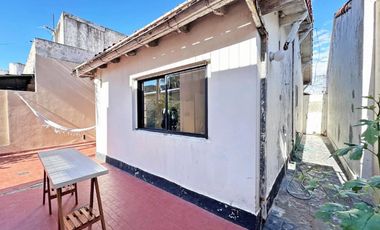 VENTA CASA 3 AMBIENTES CON COCHERA