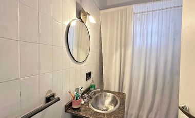 VENTA CASA 3 AMBIENTES CON COCHERA