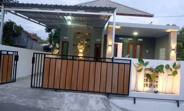 Rumah baru siap huni tanah luas 148m dekat  jalan jogja solo