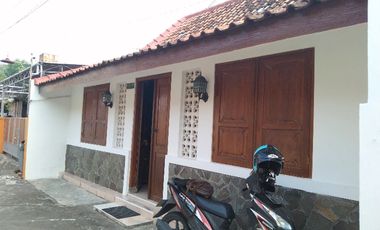 rumah usia 100 tahun dijual dekat pasar Prawirotaman Yogyakarta