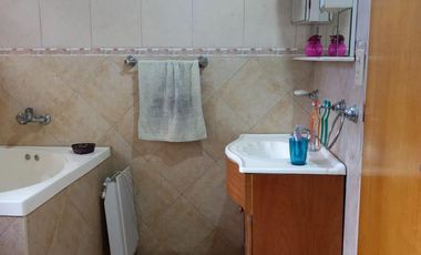 Casa con Galpon
