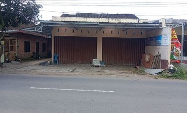 RUKO SUPER STRATEGIS SIAP HUNI JL. JAPUNAN GLAGAH MERTOYUDAN