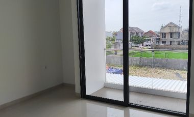 CASABLANCA SIGNATURE SINGOPURAN KARTASURA SOLO