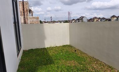 CASABLANCA SIGNATURE SINGOPURAN KARTASURA SOLO