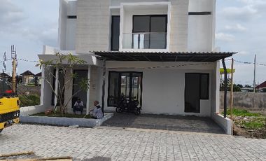 CASABLANCA SIGNATURE SINGOPURAN KARTASURA SOLO