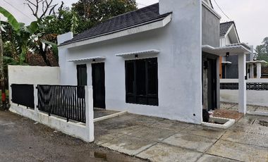 A092 - Rumah Desain Modern Nan Menarik Utara Stadion TGP Godean