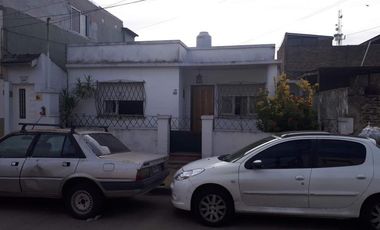 LOTE CON 2 PROPIEDADES