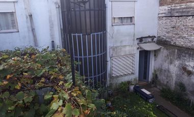 LOTE CON 2 PROPIEDADES