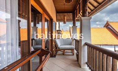 Dijual Villa Klasik Dan Luas 4 KT Di Tepi Pantai Sanur