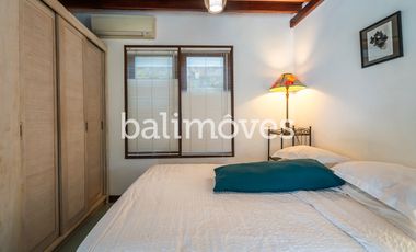 Dijual Villa Klasik Dan Luas 4 KT Di Tepi Pantai Sanur