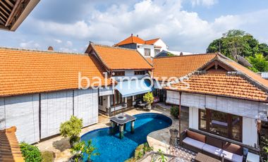 Dijual Villa Klasik Dan Luas 4 KT Di Tepi Pantai Sanur