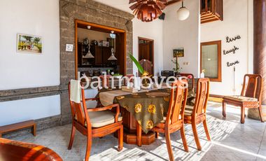 Dijual Villa Klasik Dan Luas 4 KT Di Tepi Pantai Sanur