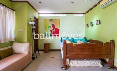 Dijual Villa Klasik Dan Luas 4 KT Di Tepi Pantai Sanur