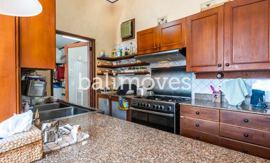 Dijual Villa Klasik Dan Luas 4 KT Di Tepi Pantai Sanur