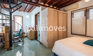 Dijual Villa Klasik Dan Luas 4 KT Di Tepi Pantai Sanur