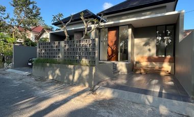 dijual rumah di sleman dekat smp negeri 1 Sayegan dan kantor kepanewon