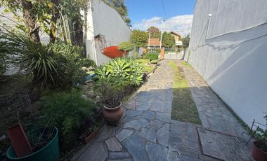 Venta- Pacifico Rodriguez 6167 -  Casa 4 amb.